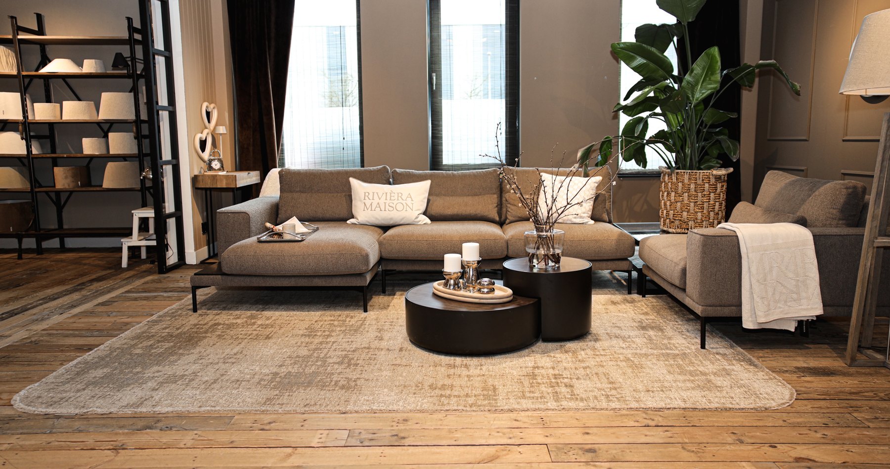 Rivièra Maison vloerkleed in een warm interieur